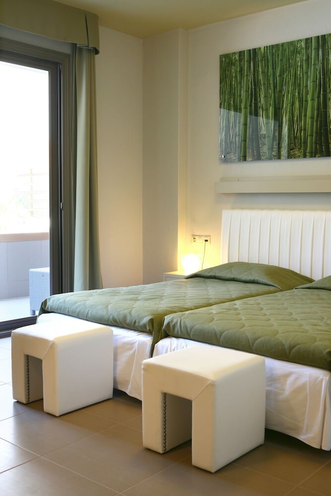 Фото Bourtzi Hotel