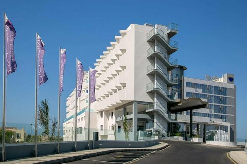 Гостиница Nissiblu Beach Resort в Айя-Напе
