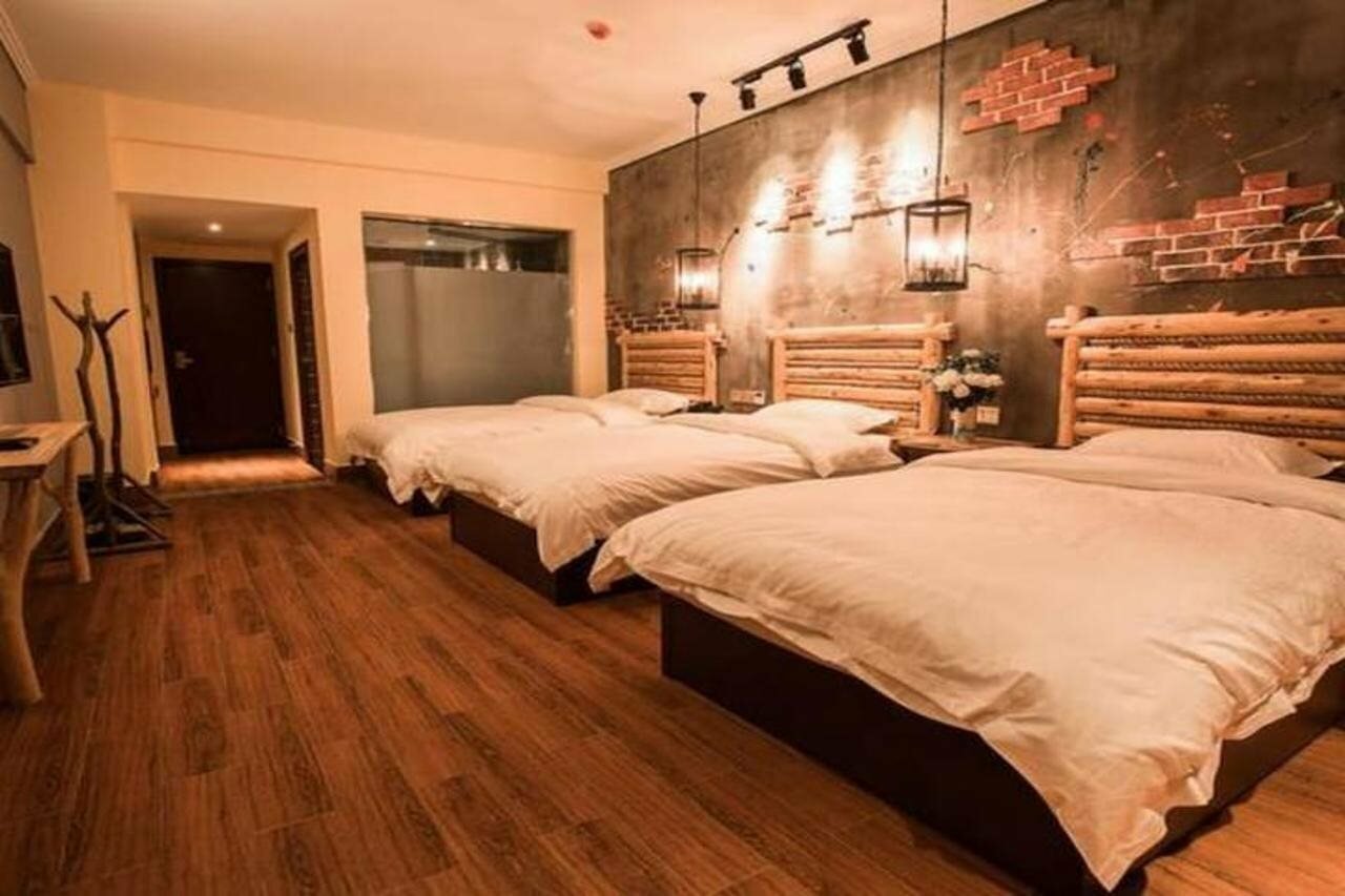 Фото Zhangjiajie Interval Time Travel Inn