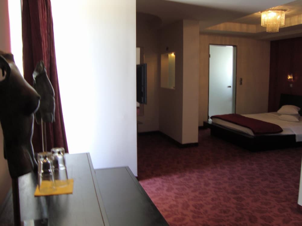 Фото Minoa Hotel