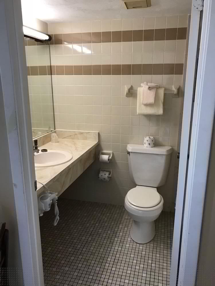 Фото Makai Beach Lodge