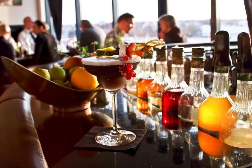 Фото Hotel Vier Jahreszeiten Lübeck