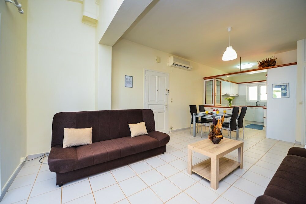 Фото Golden Dream Apartments