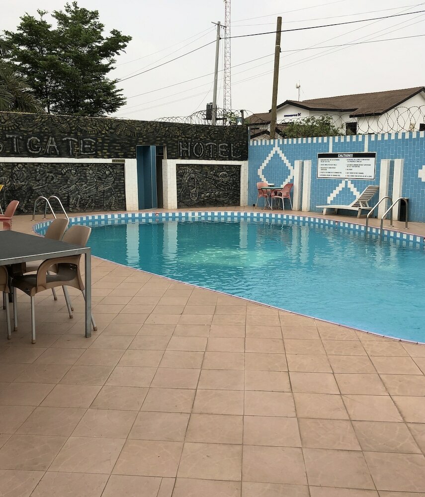 Фото Eastgate Hotel