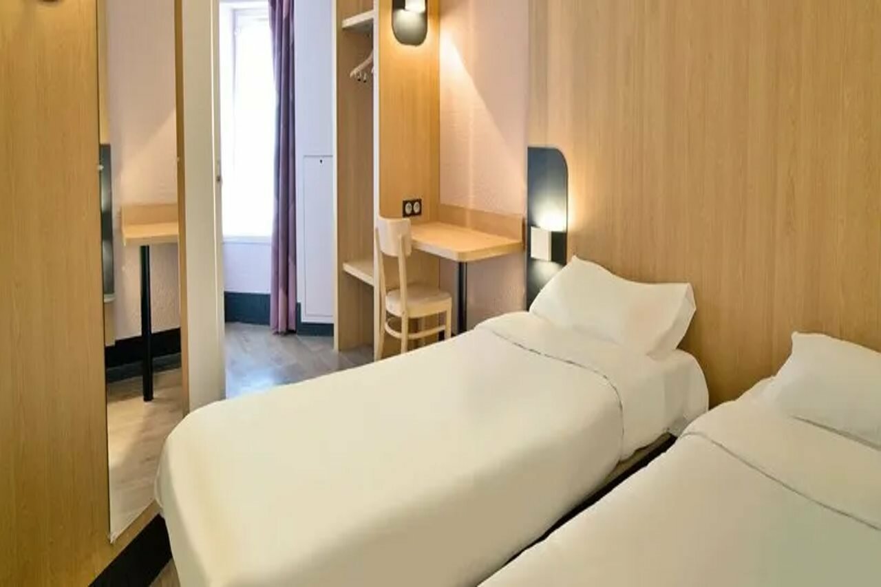 Фото B&b Hotel Dreux Centre