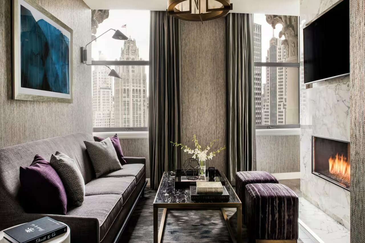 Фото LondonHouse Chicago, Curio Collection by Hilton