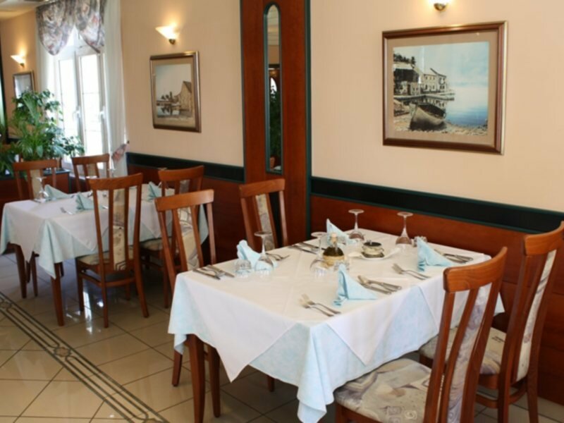 Фото Hotel Mediteran