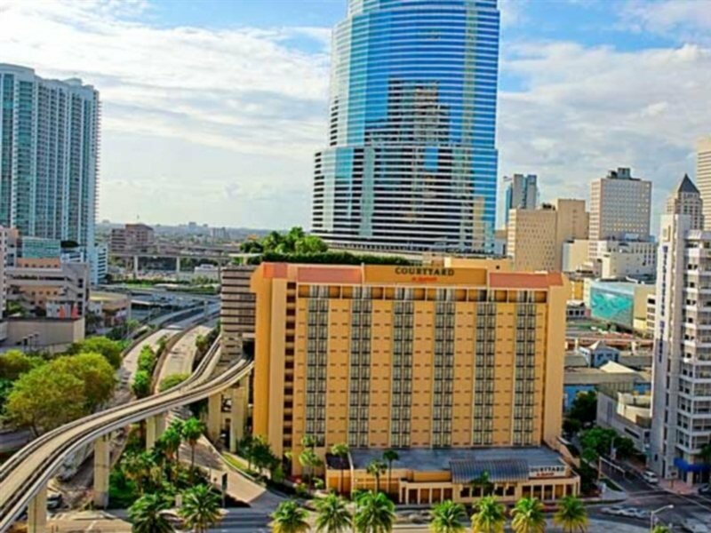 Фото Courtyard Miami Downtown/Brickell Area