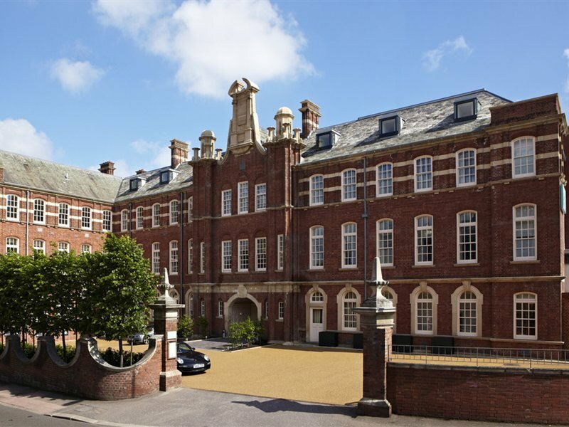 Фото отеля 1