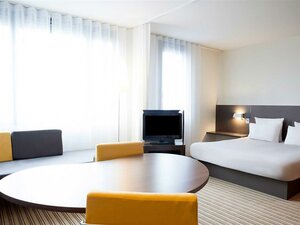 Novotel Suites Paris Stade De France (Seine-Saint-Denis, Avenue Jules Rimet, 31), hotel