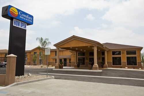 Гостиница Comfort Inn And Suites Colton
