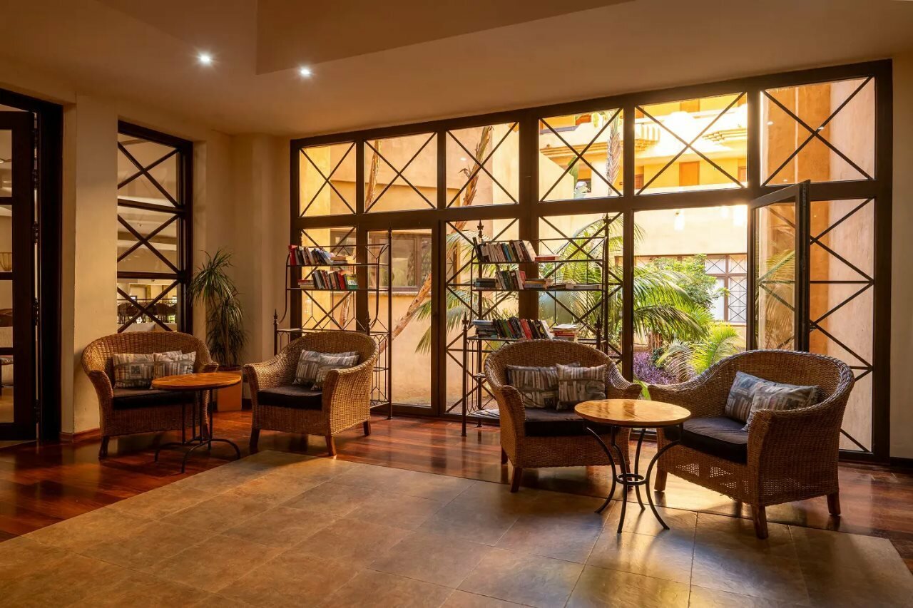 Фото отеля 2