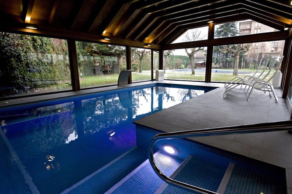 Фото Apartamentos Pessets Adelaida