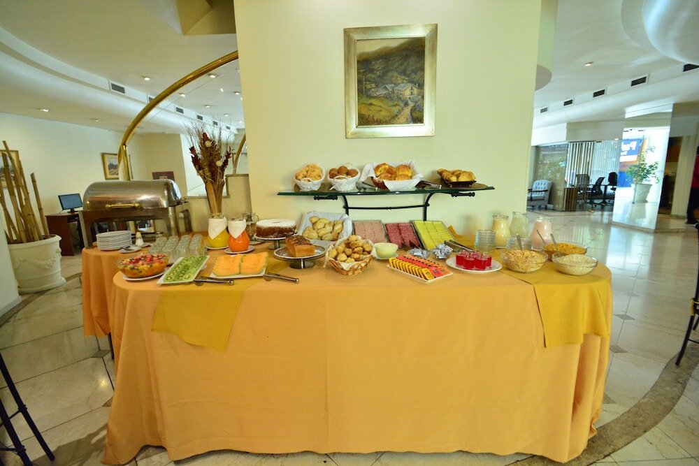 Фото Oxford Hotel