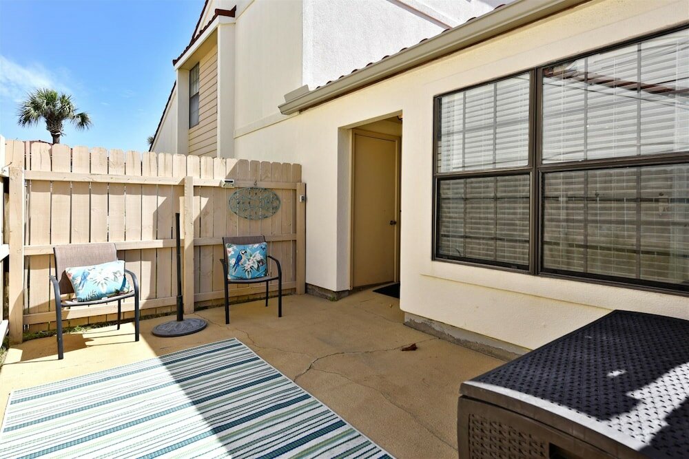 Фото Flip Flop Inn by Book That Condo