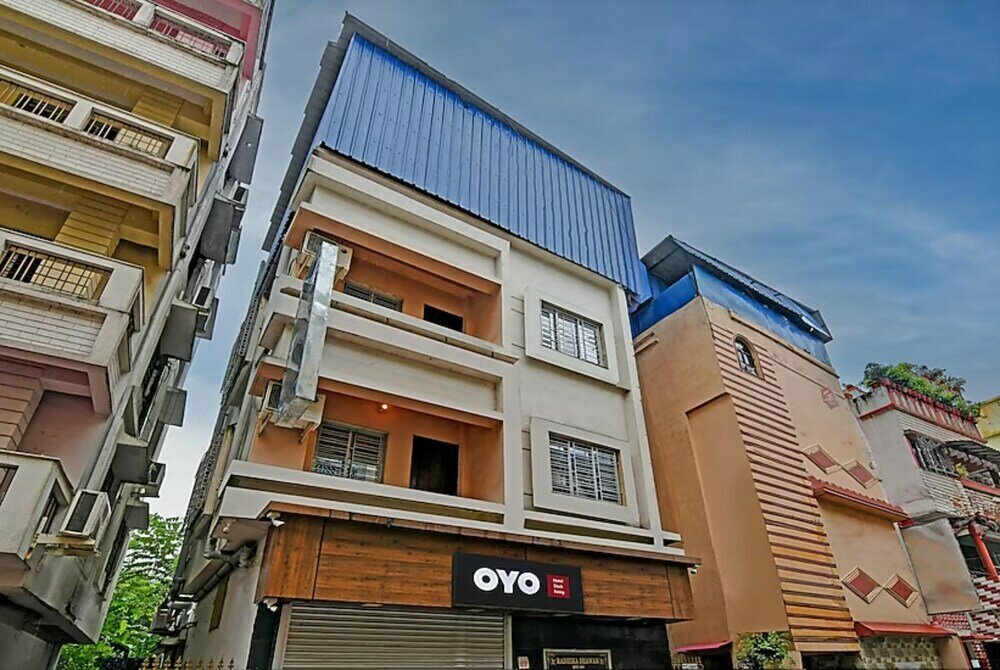Hotel Super Oyo Hotel Dash Living, Calcutta, photo