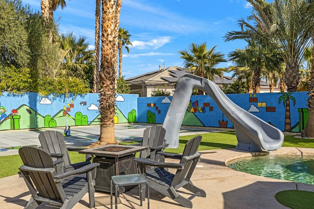 Фото Super Mario Hideout Desert Dream