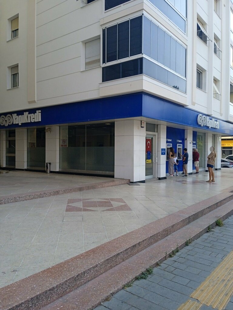 Bank Yapi Kredi, Izmir, photo