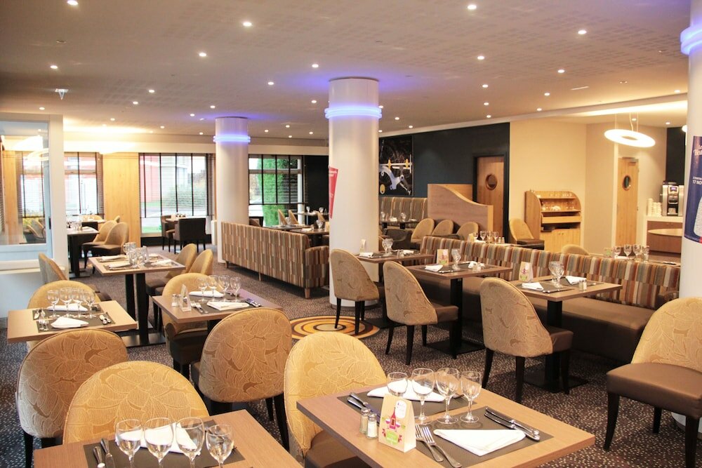 Фото Hostellerie Saint Vincent Beauvais Aéroport