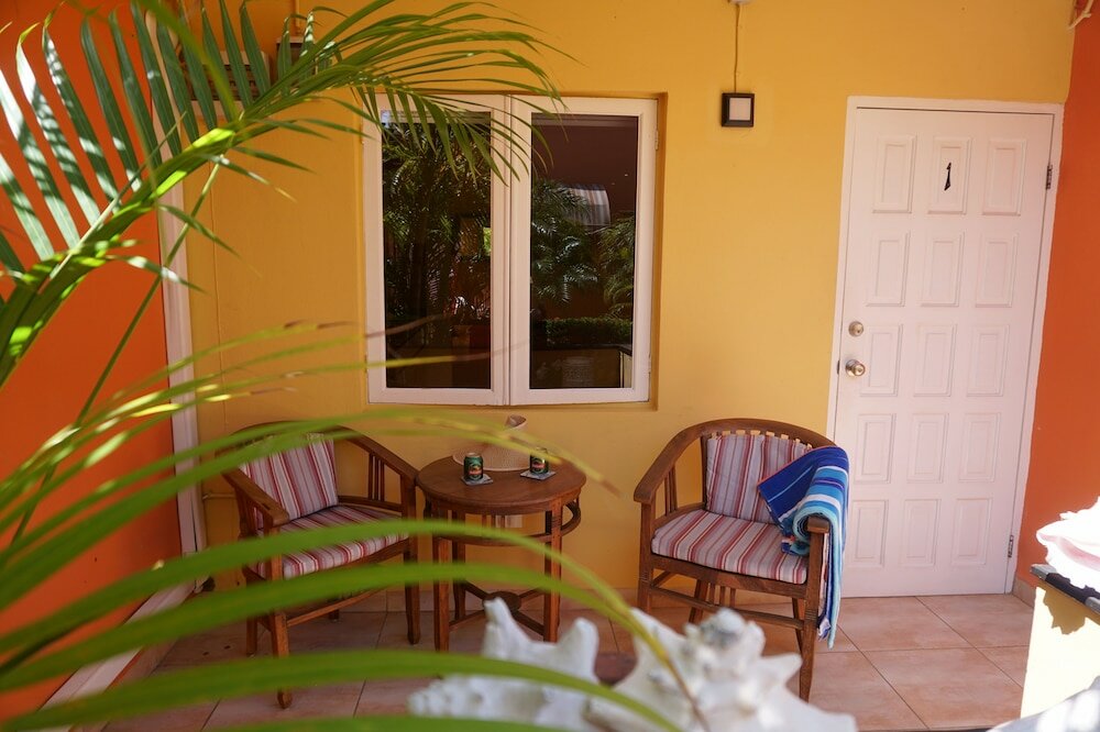 Фото Cariñas Studio Apartments