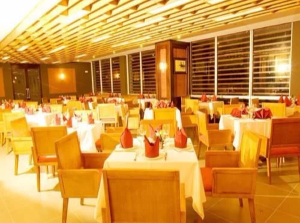 Фото Petro Hotel