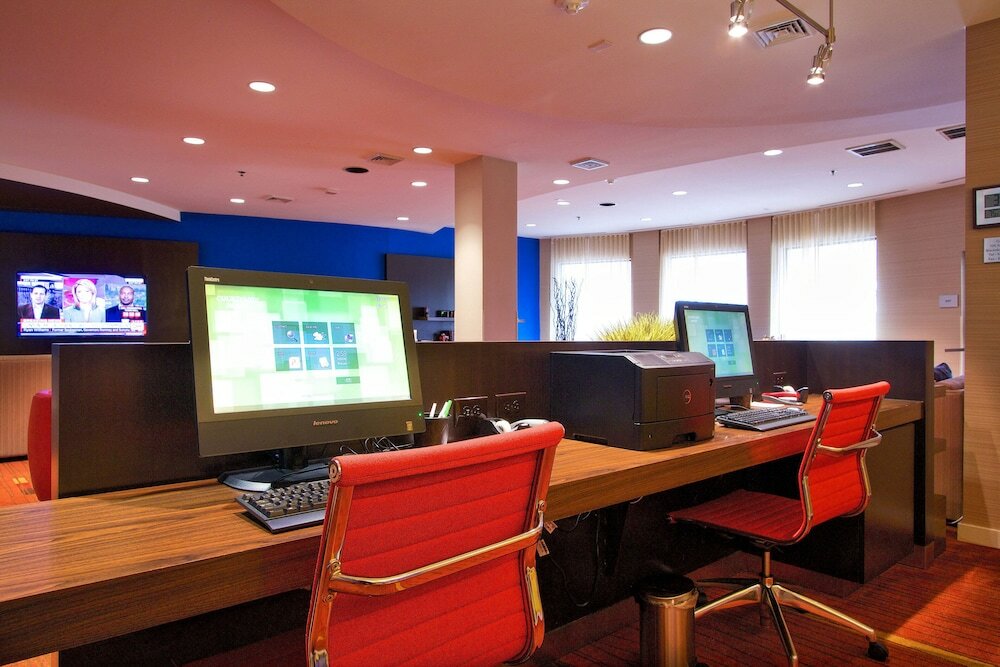 Фото Courtyard by Marriott Blacksburg