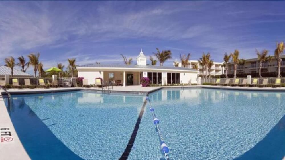 Фото Holiday Inn Express North Palm Beach-Oceanview, an Ihg Hotel