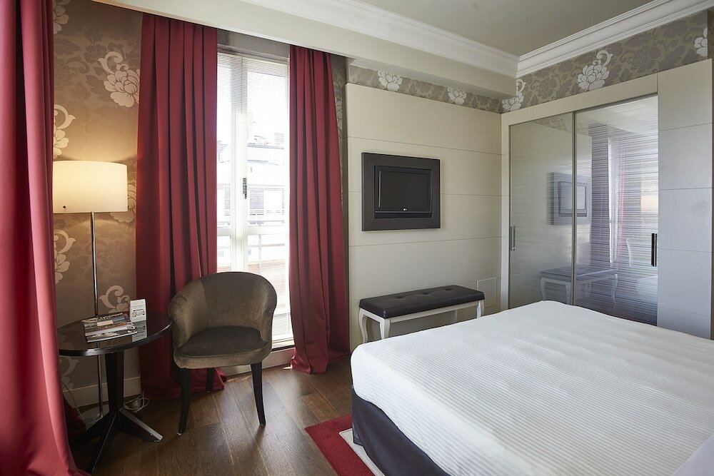 Фото Sina De la Ville