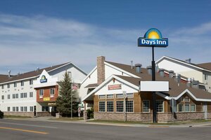 Гостиница Days Inn by Wyndham West Yellowstone в Портленде
