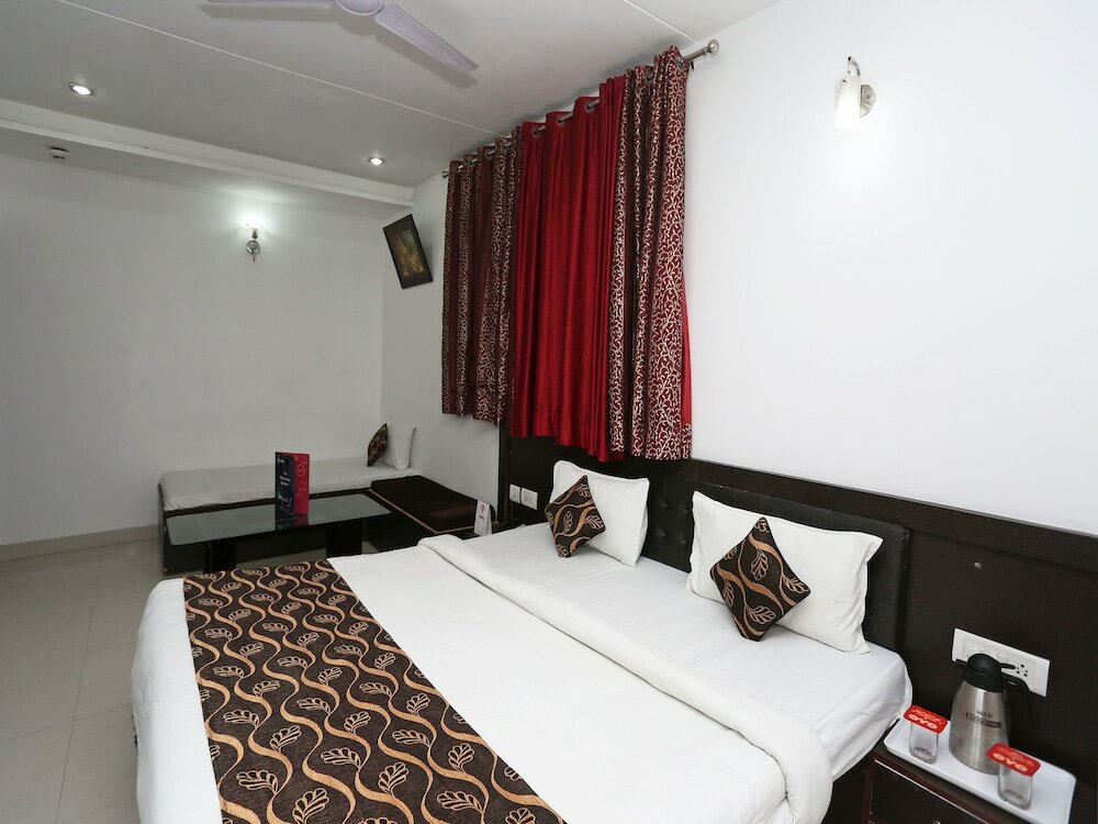 Фото Oyo 9367 Hotel Taj Galaxy