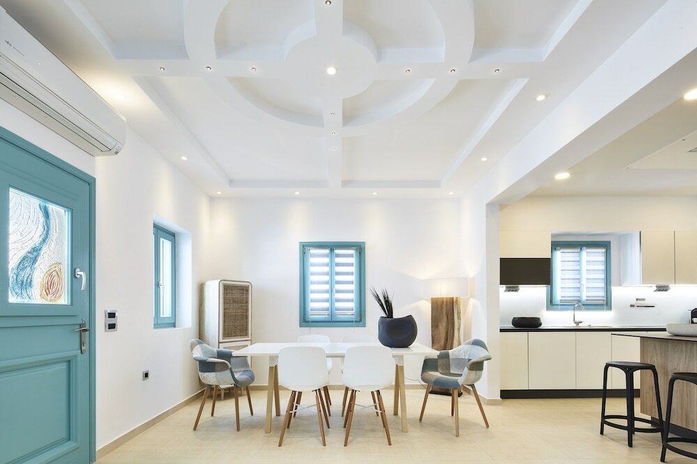 Фото Almyriki Beach Villa