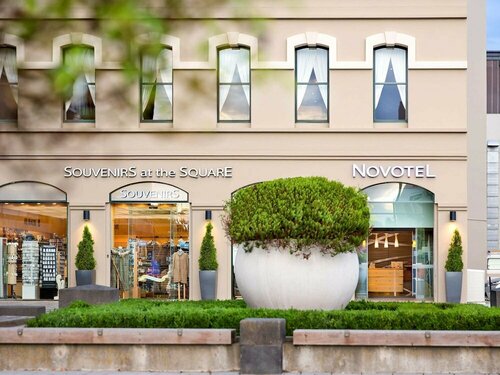 Внешний вид отеля Novotel Christchurch Cathedral Square в Крайстчерче, фото 3