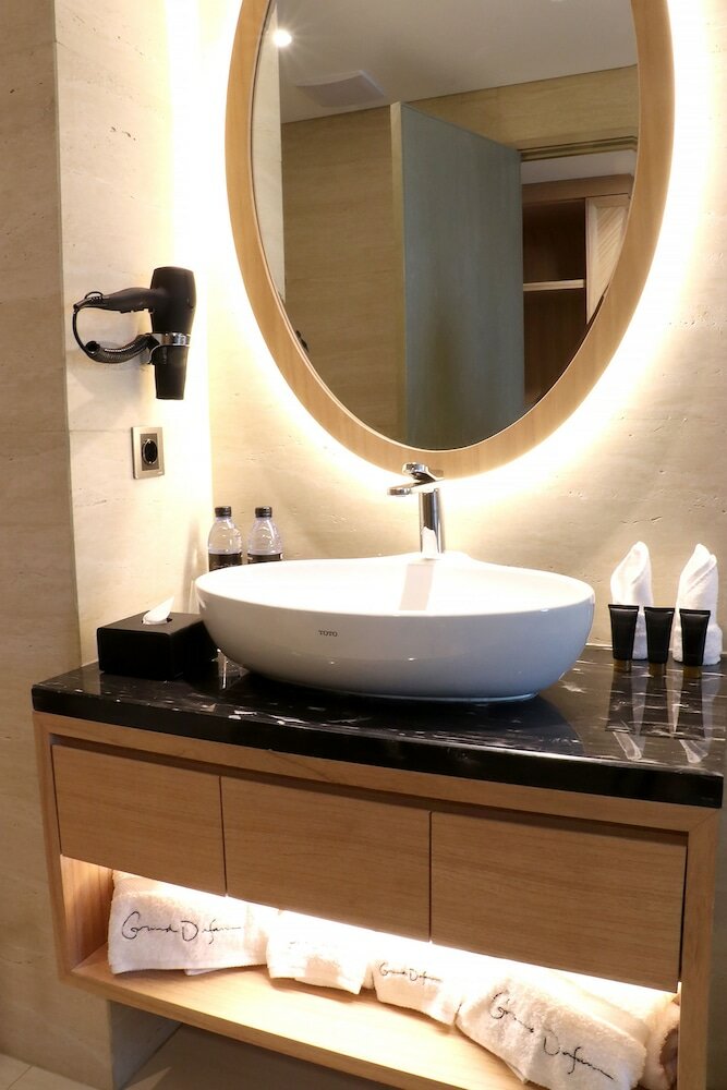 Фото Grand Dafam Surabaya