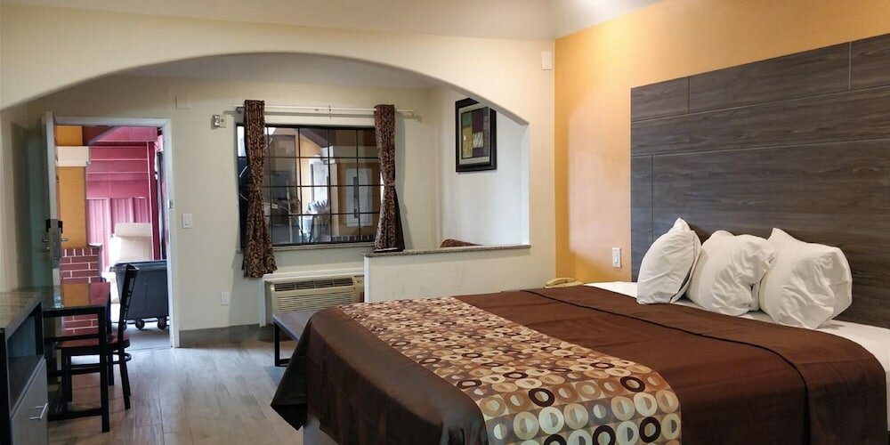 Фото Regency Inn And Suites Galena