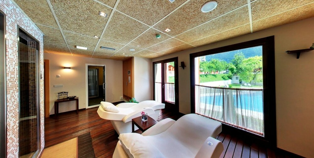 Фото Hotel Silken Ordesa