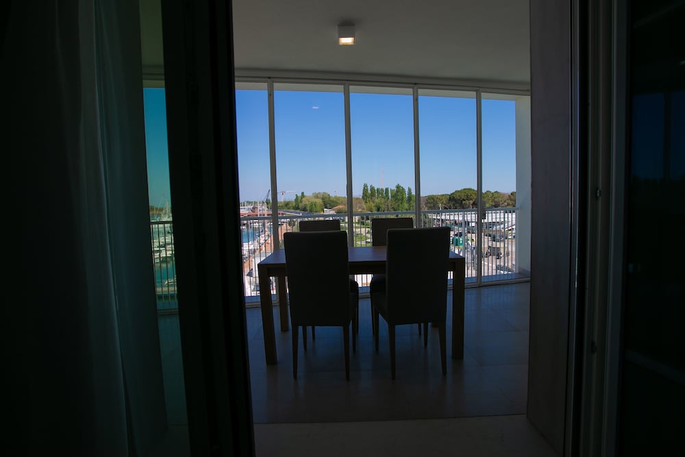 Фото Mosella Suite Hotel