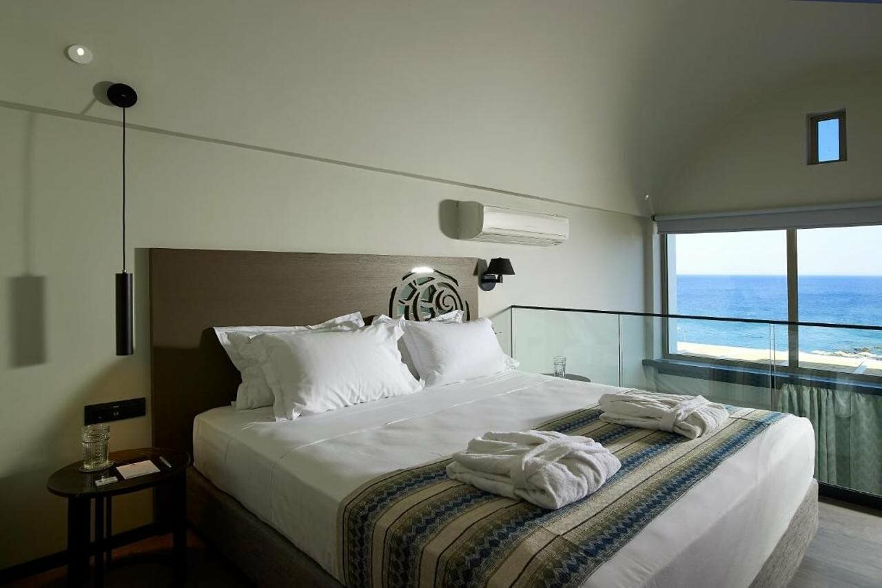 Фото Kakkos Beach Hotel - Adults Only