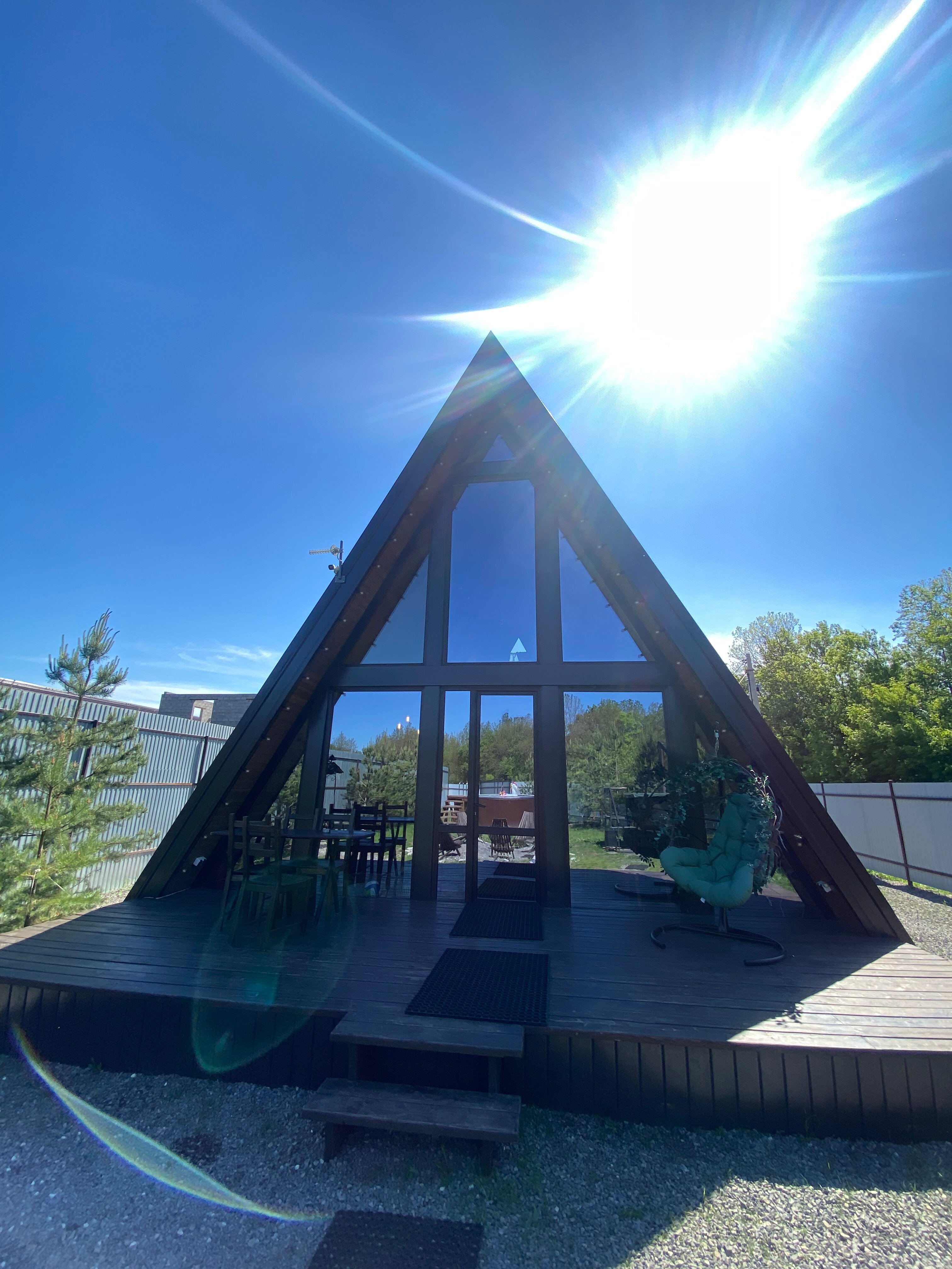 Фото Шалаш у озера