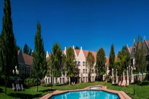 Гостиница Southern Sun Bloemfontein в Блумфонтейне