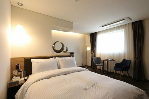 Гостиница Suwon Saint Hotel в Сувоне