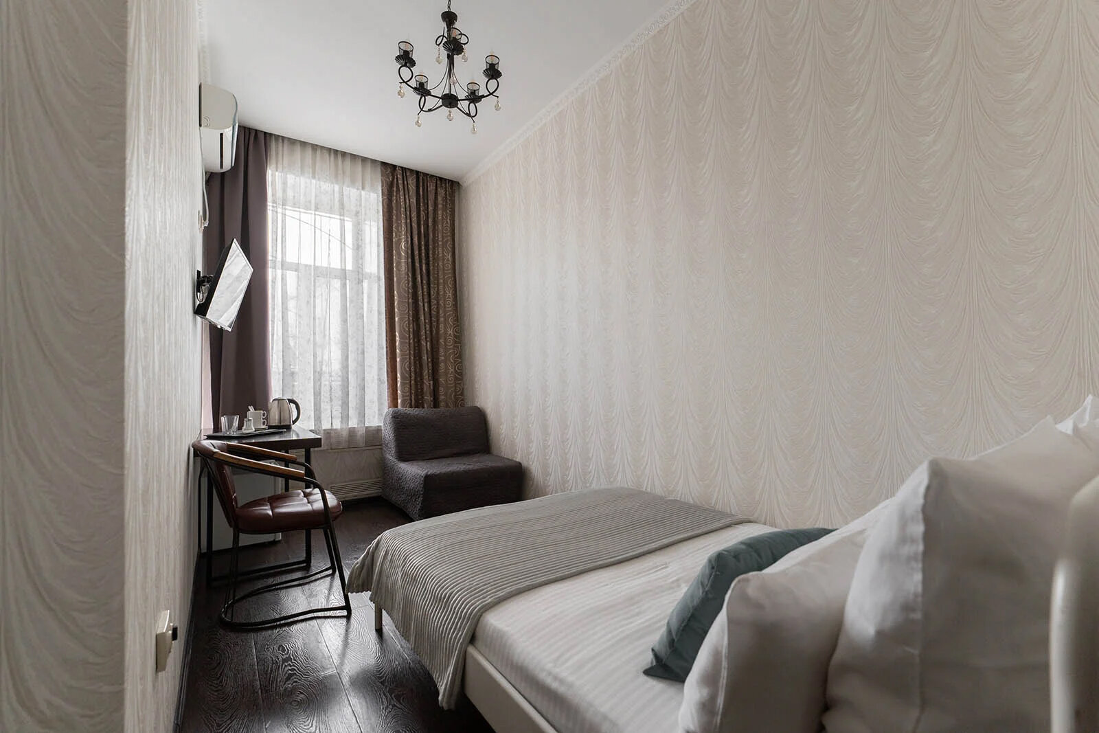 Фото Апельсин у Театра