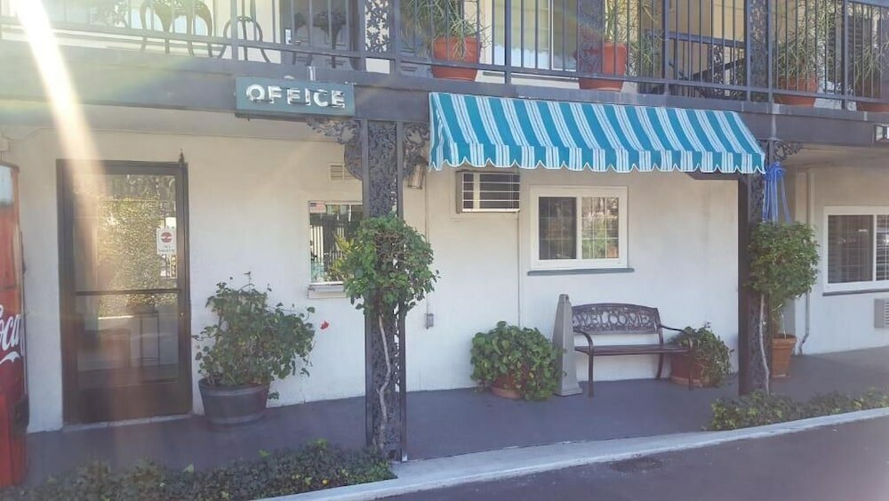 Фото Welcome Inn on Colorado Blvd