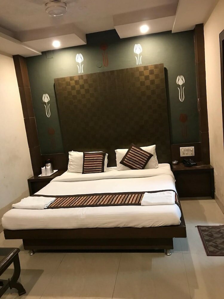 Фото Saina International