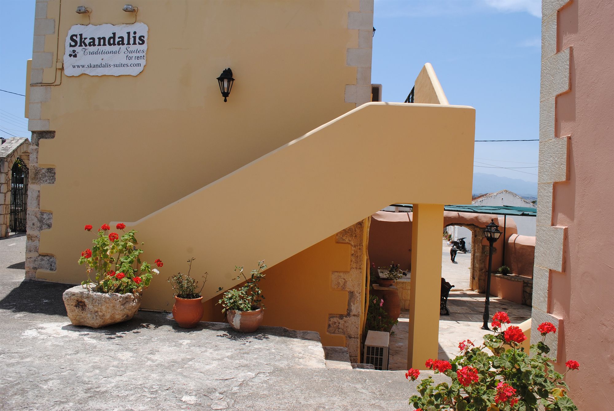 Фото Skandalis Traditional Suites