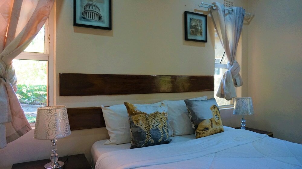 Фото Tasha Lodge