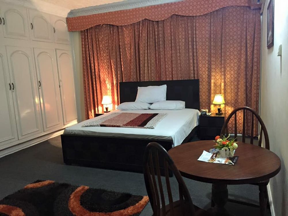 Hotel Explorers lounge, Islamabad, photo