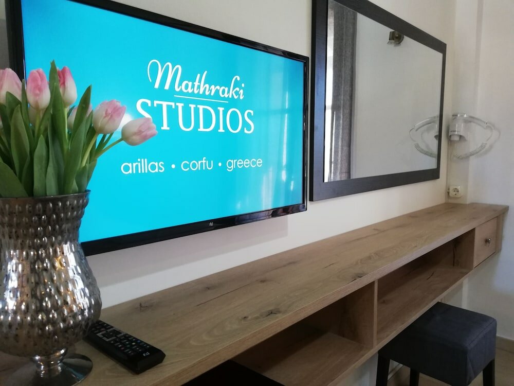 Фото The Mathraki Studios Adult Only