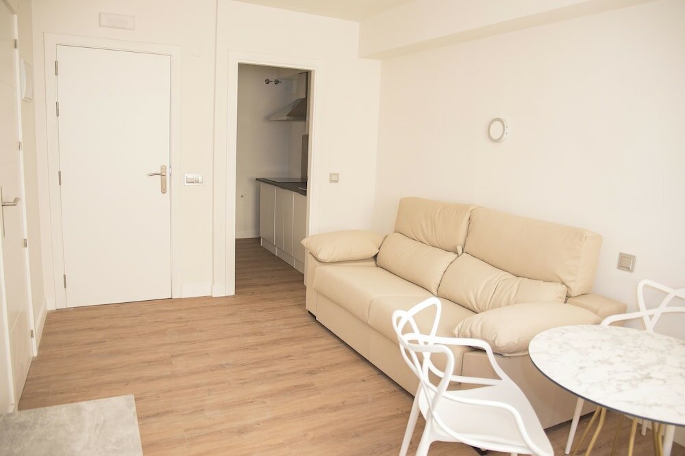 Фото Apartmentos Santander Maliaño Suites 3000