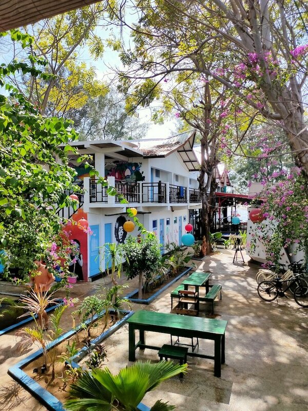 Гостиница Gili Beach Bum - Hostel