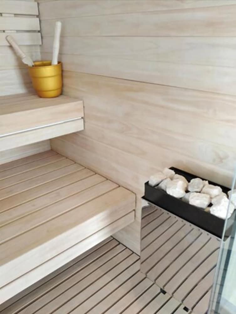 Фото Amerian Rafaela Hotel